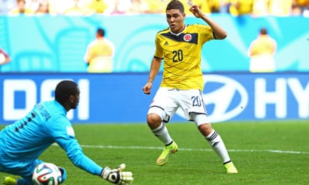 Quintero scoring against the Ivory Coast in the 2014 World Cup