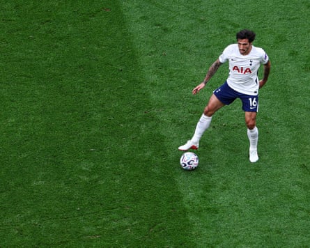 Premier League news: Carrick brushes aside questions over future, Arteta salutes ‘extraordinary’ Dowman