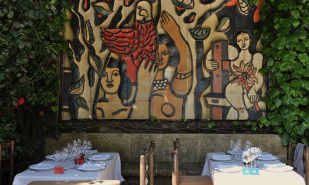 Fine art in La Colombe d’Or restaurant