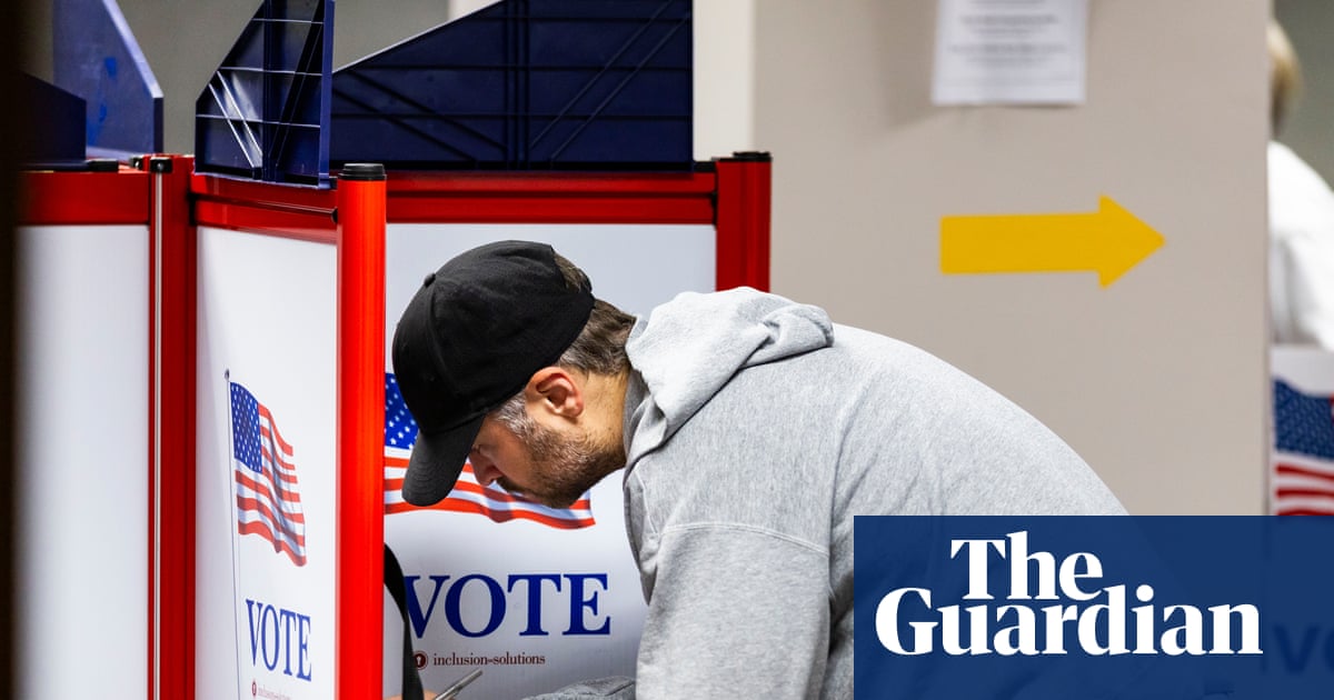 More than 50m Americans cast ballots in early voting with three days to go before midterms
