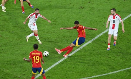 Rodri scores during the Euro 2024 round of 16 match between Spain and Georgia
