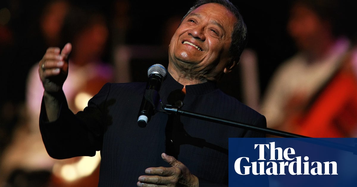 Armando Manzanero, acclaimed Mexican music star, dies aged 85 of Covid