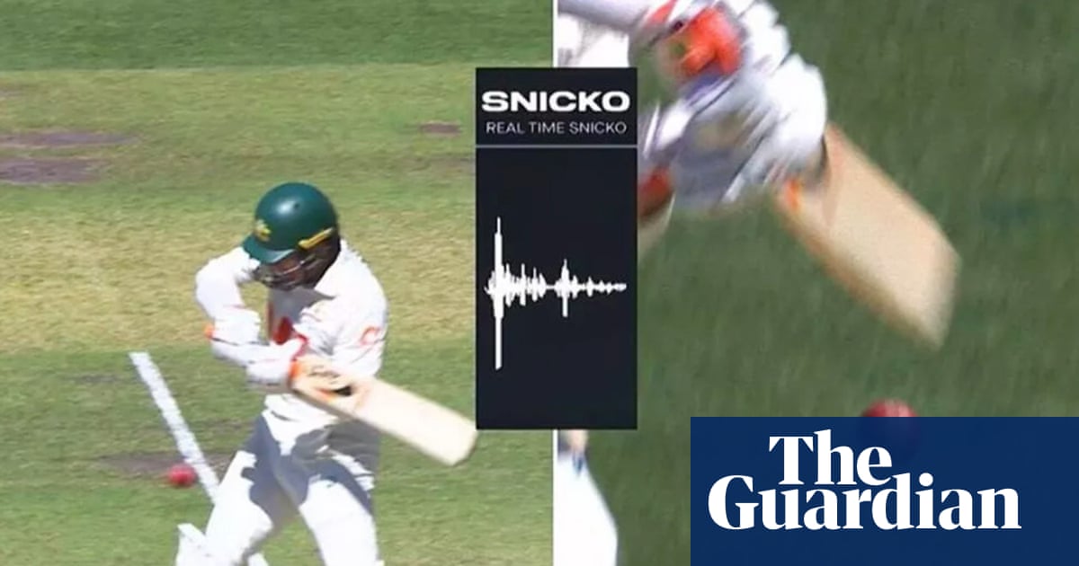 England consider formal complaint after Snicko error costs Carey’s wicket