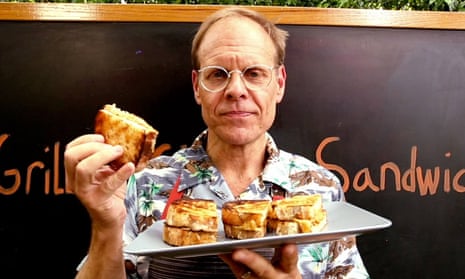Alton Brown's Good Eats to get online sequel, Food Network star reveals | US television | The Guardian