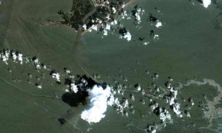 A satellite image shows an oil slick following Hurricane Ida, south of Port Fourchon, Louisiana, on 2 September.