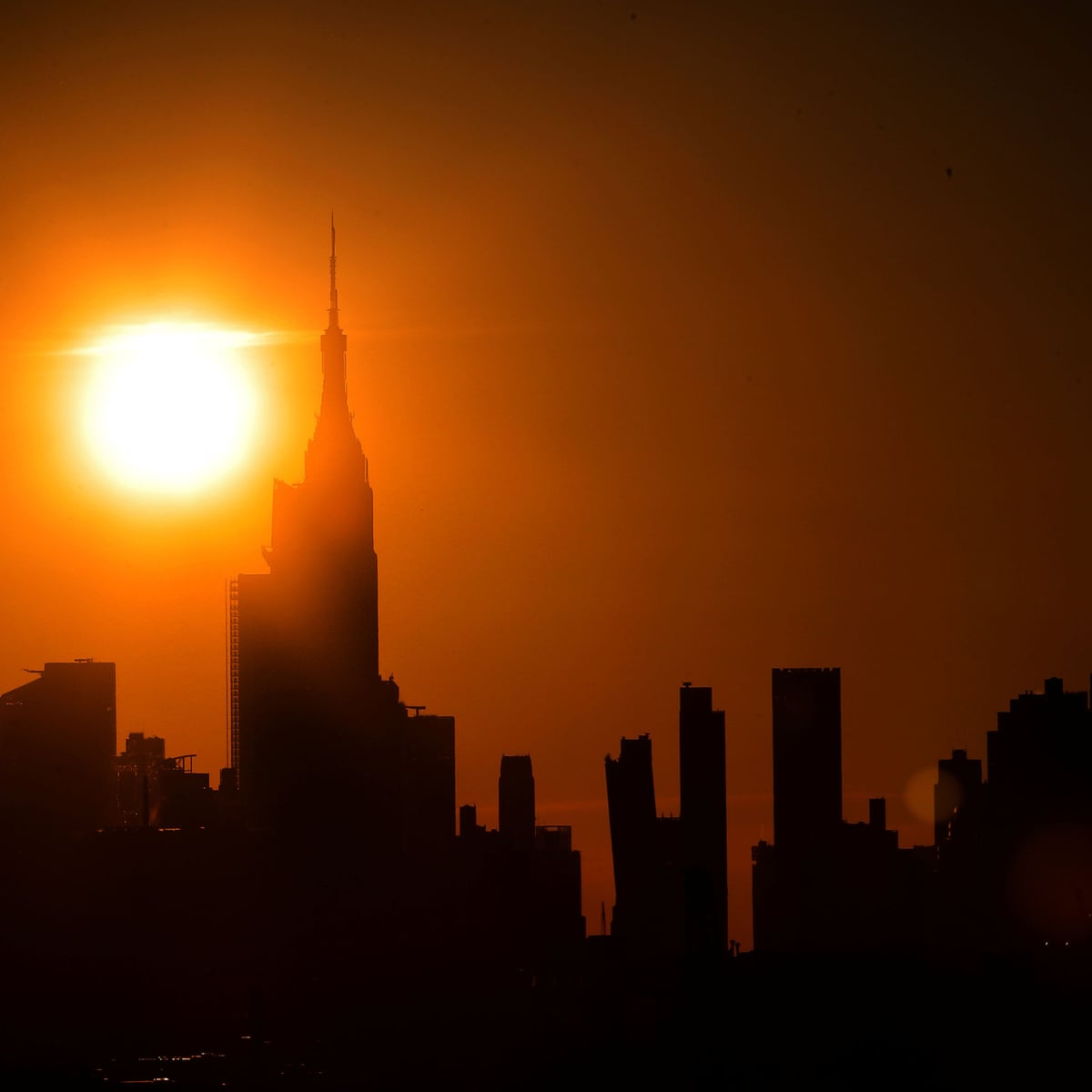 Heart Of New York Goes Dark As Manhattan Suffers Power Outage Us News The Guardian