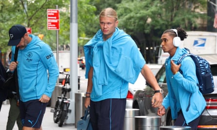 Erling Haaland arrives in New York, where Manchester City will play Milan on Saturday.