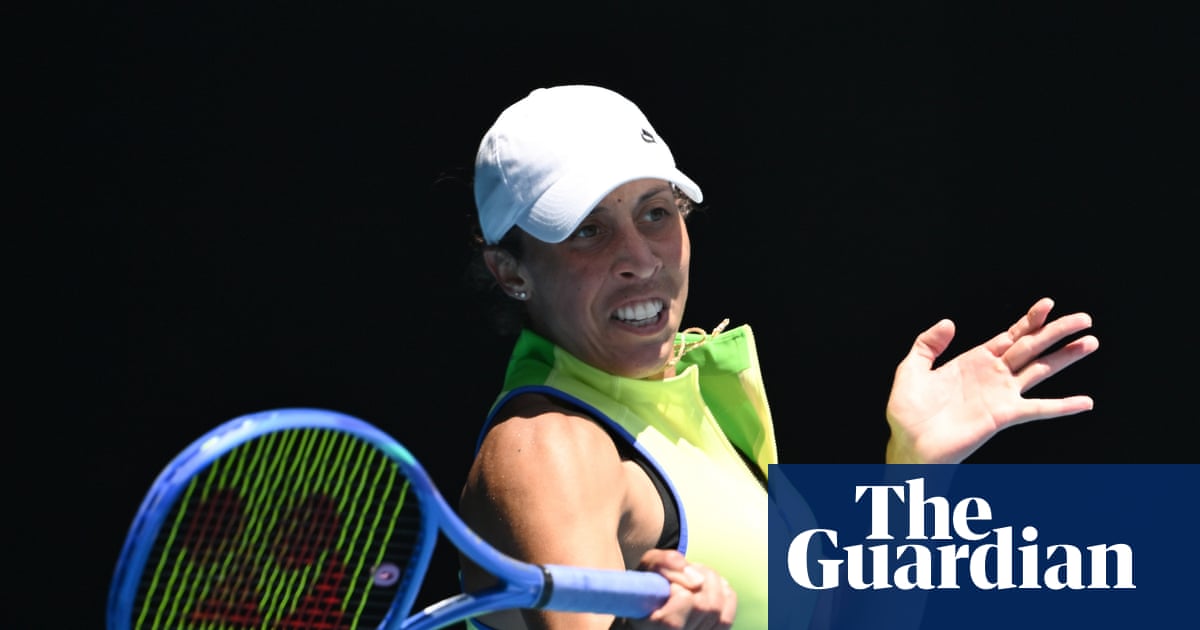 Madison Keys gets Australian Open title defence off to jittery start