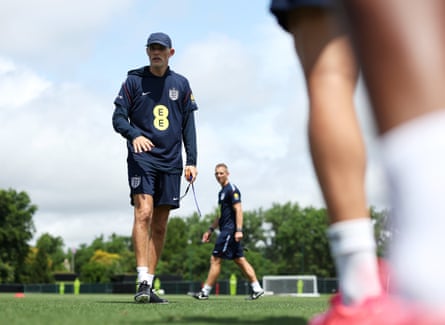 Thomas Tuchel astatine England training