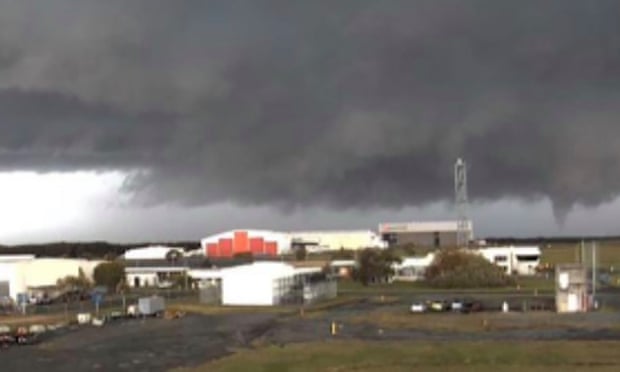 A tornado touched down in Brisbane on Friday causing damage at the airport, mainly at the international terminal australia,Meteorology,tornado ,Brisbane airport,south-east Queensland,harbouchanews