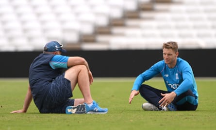 Chris Silverwood and Jos Buttler during England nets ahead of the first Test against India at Trent Bridge in August 2021