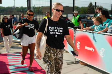 Hailie Mace #4 of Kansas City Current arrives at the stadium prior to the NWSL match between Kansas City Current and Washington Spirit at CPKC Stadium on September 13, 2025 in Kansas City, Missouri.