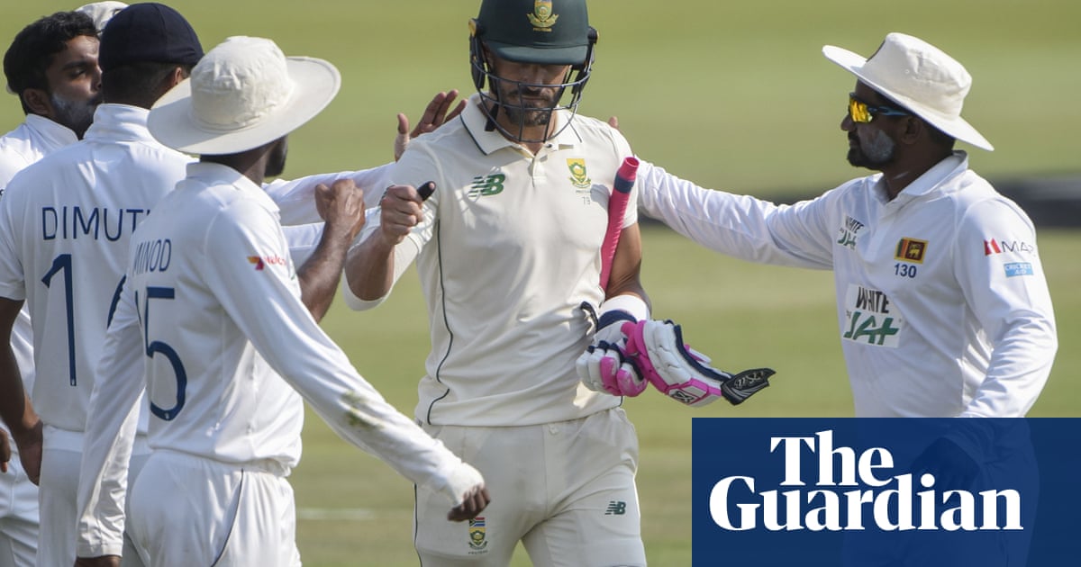 Faf du Plessis falls on 199 but South Africa in control against Sri Lanka