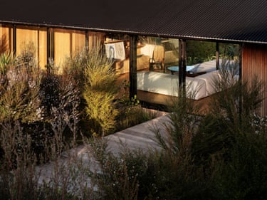 housing – Popadich House by Davor Popadich ArchitectsThis home, which also won the Sir Ian Athfield award for housing, was praised as a mature work from an experienced architect demonstrating that the flexibility of the plan and the adaptability of spaces provides an adaptable environment for everyday family use and activities.