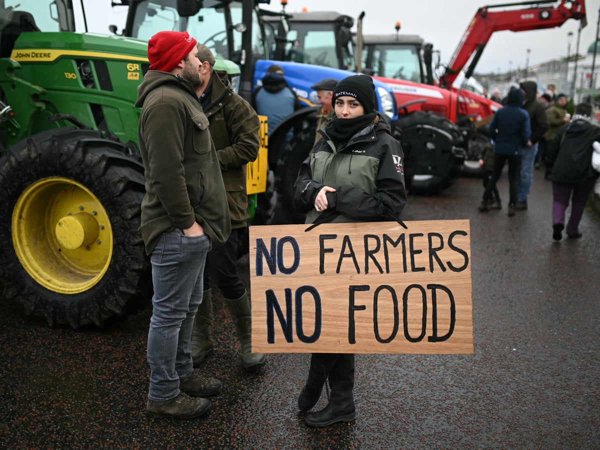 Keir Starmer defends inheritance tax change amid farmers' outrage | Farming | The Guardian