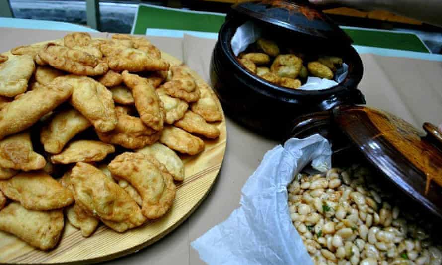 Sephardic borrekitas de meredjéna at Akadimia restaurant.