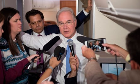 Tom Price aboard Air Force One. Anthony Scaramucci and Sarah Sanders look on.