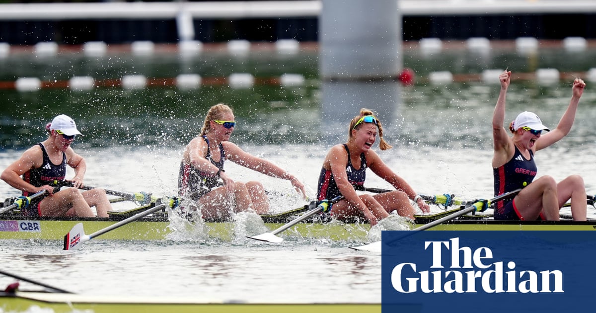 Women's rowing in Bay Area