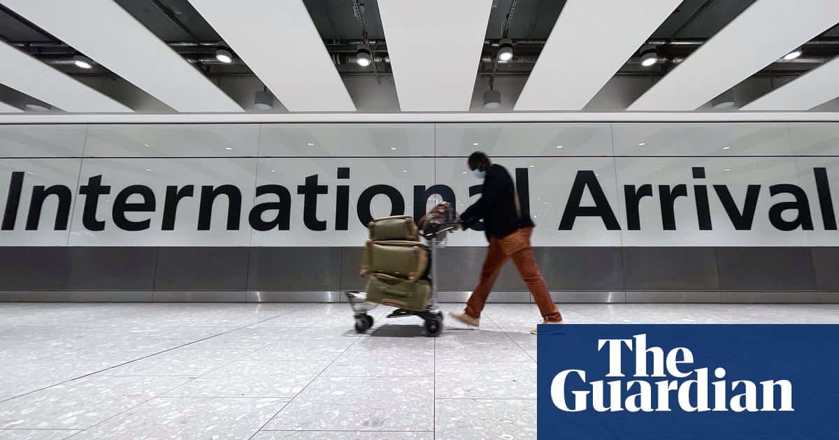 Heathrow urges government to scrap £10 fee for transit passengers | Airline industry