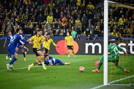 Ian Maatsen has turned the tie around for the german side with a fine finish past Jan Oblak.