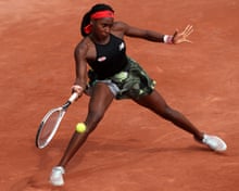 Martina Navratilova - 1982. First win at French Open a title no.3 at Wimbledon - U.S.A Martina Navratilova - 1982. First win at French Open a title no.3 at Wimbledon - U.S.A