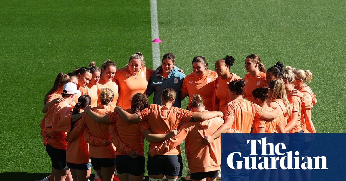 Abby Dow and England near record territory as Australia search for upset