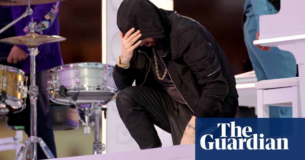 NFL denies it tried to stop Eminem from taking knee at Super Bowl halftime show