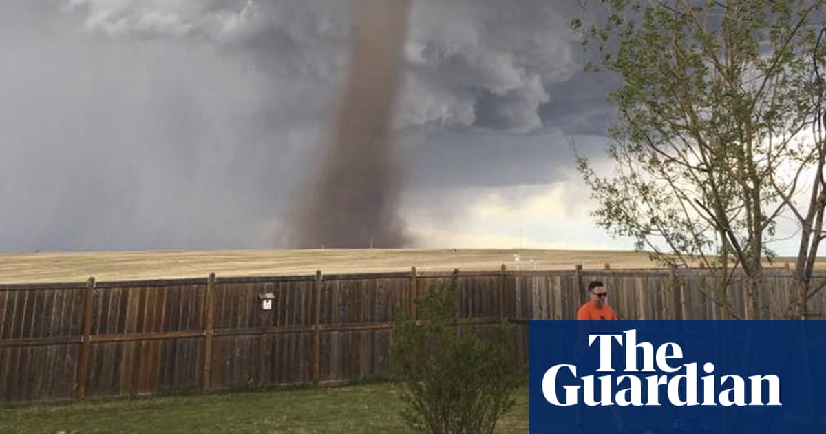 How Close Should You Get To A Tornado Tornadoes The Guardian