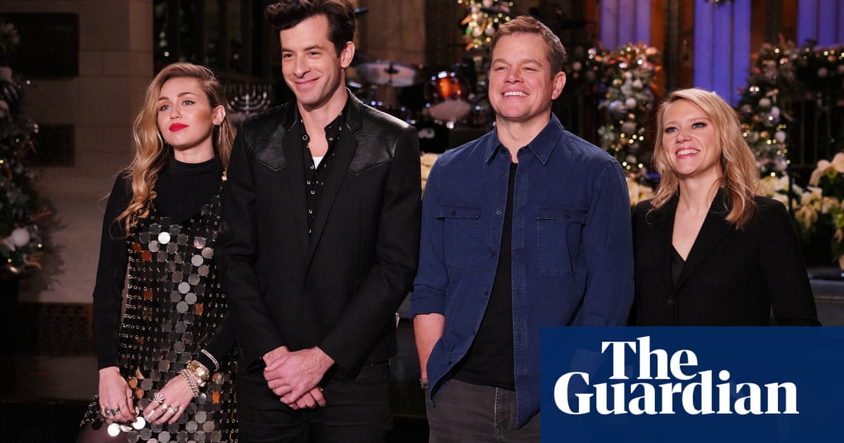 Saturday Night Live Solid Christmas Episode With Matt Damon And Miley Cyrus Saturday Night Live The Guardian Snl Christmas Skits 2021 Matt Damon