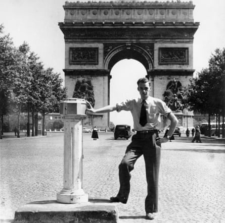 Albert Bradshaw aged 22, in Paris, 1950.