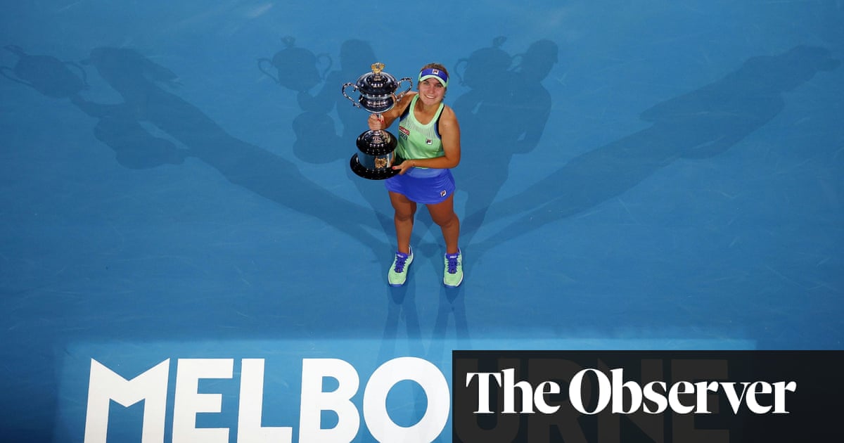 Sofia Kenin battles back to beat Garbiñe Muguruza in Australian Open final