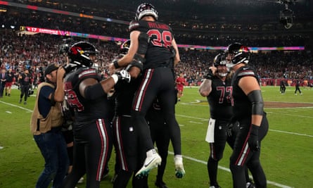 Arizona Cardinals place kicker Chad Ryland (38) celebrates with teammates after kicking a 32-yard field goal