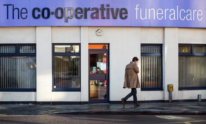 How To Organise A Funeral Without Paying Unnecessary Costs