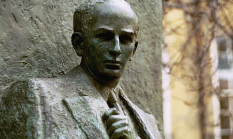 Statue of Raoul Wallenberg in London