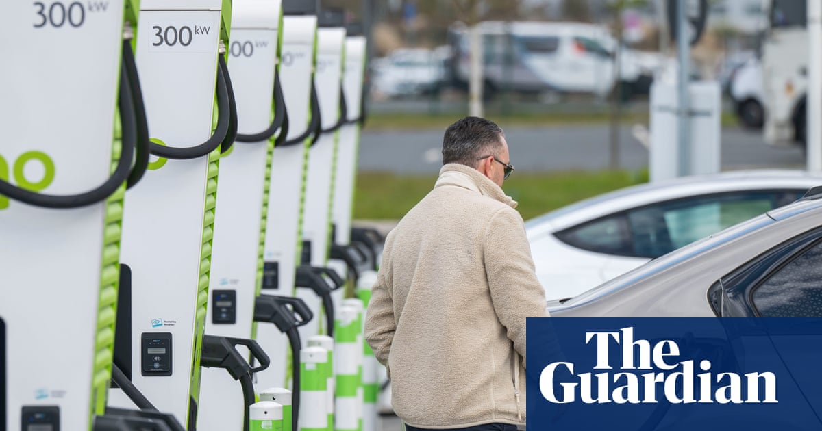 Las ventas de autos eléctricos se disparan un 51% en Europa continental debido a que la guerra en Irán aumenta los precios del combustible.