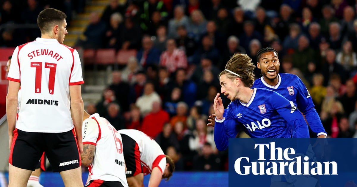 Clarke earns Ipswich point at Southampton to set up final-day promotion shootout