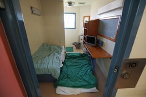 cell brisbane prisoners woodford australian centre correctional overcrowding inside prison queensland jail australia prisons confinement solitary rights cells three human