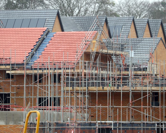 Housebuilder Vistry warns of losses amid heavy discounting on unsold homes