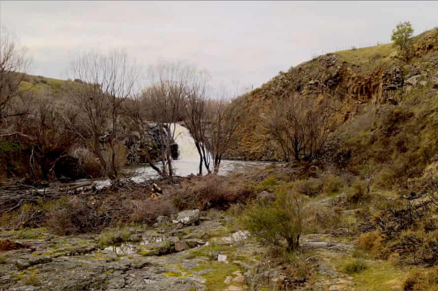 Julie Gough (Trawlwoolway people, Tasmania), Psychoscape (River Clyde) – video still (2021).
