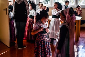 Sorbian girls wait for celebrations of Ptaci Kwas