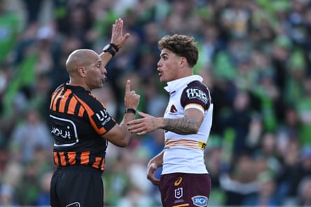 Reece Walsh is sent disconnected for a head-butt.