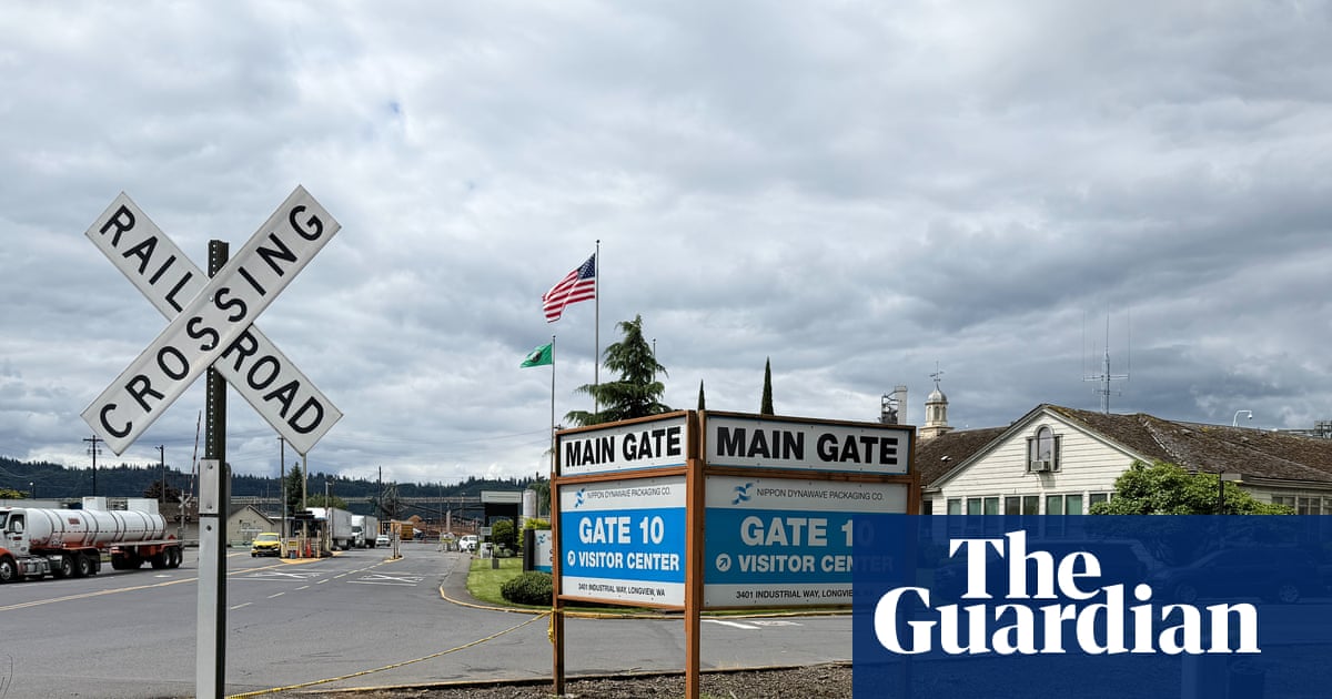 One person killed and at least nine injured in implosion at Washington state packaging plant