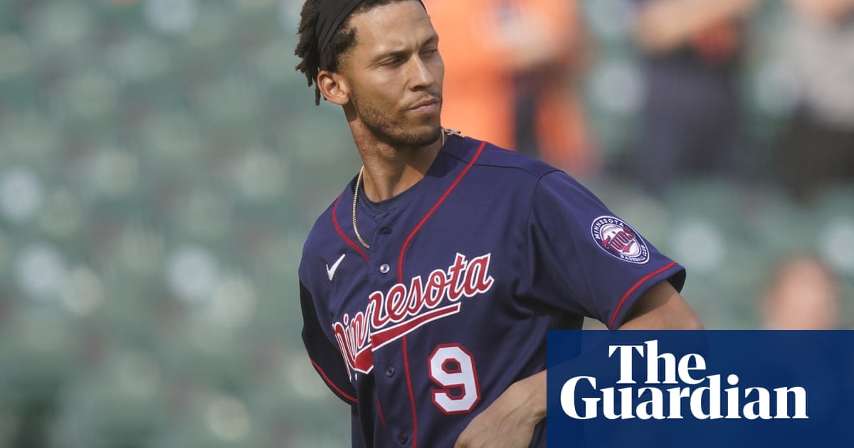 Twins’ Andrelton Simmons ruled out with Covid-19 week after declining vaccine