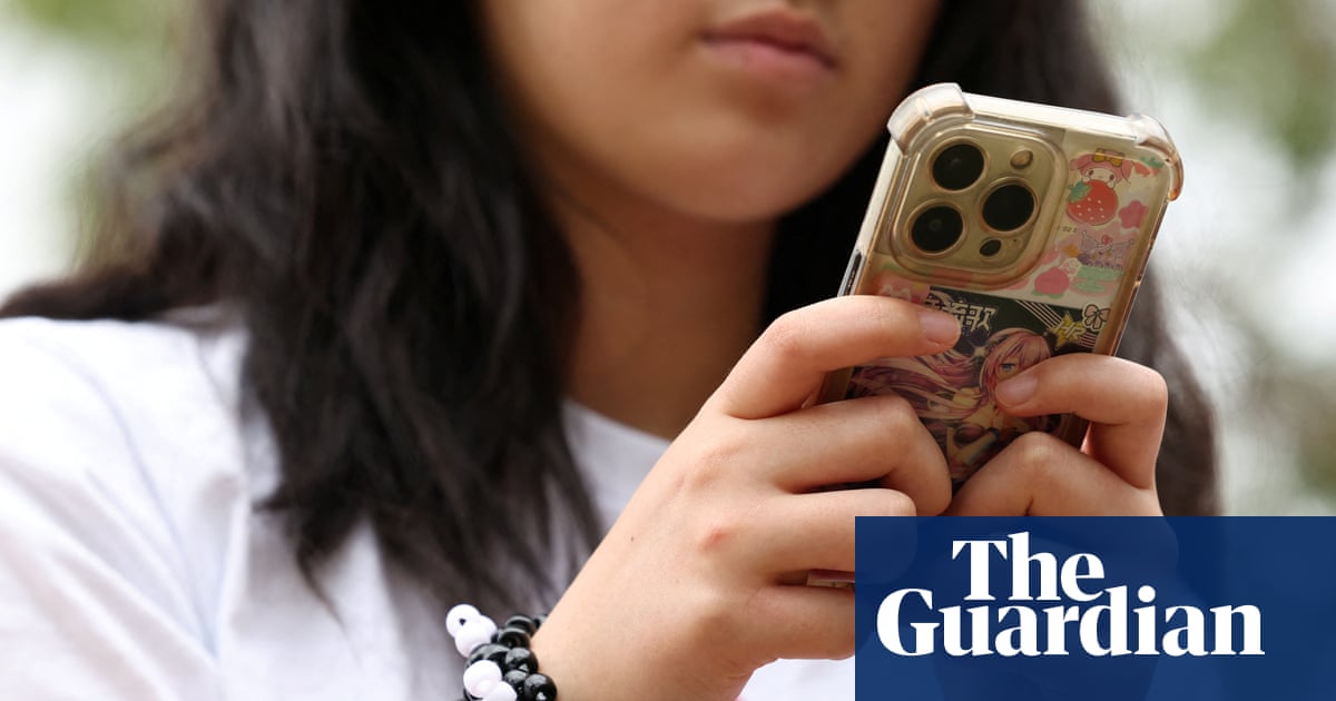Social media ban: some platforms still allowing 14-year-olds as Australia's landmark ruling comes into force