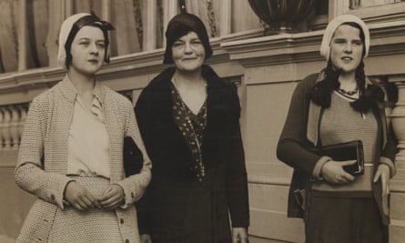Kate Meyrick, centre, with daughter, in 1931.