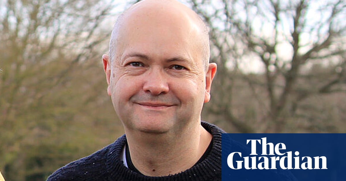 Parents arrested by Hertfordshire police for complaining about daughter’s school