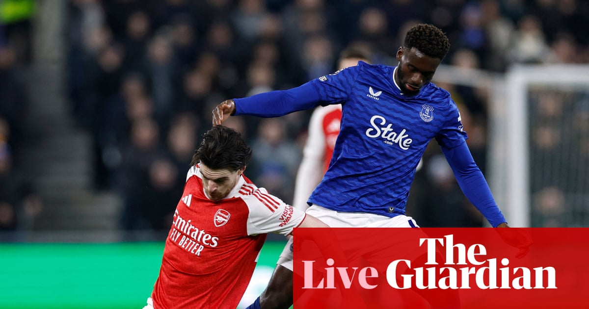 Everton v Arsenal: Premier League live
