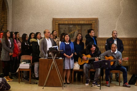 A mass in Tagalog, the main Filipino dialect, is celebrated at Sainte Bernadette Church in Auteuil, in the 16th arrondissement.
