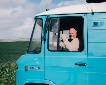 Tom Kerridge getting ready to make some vinegar.