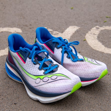 Saucony Endorphin Azura